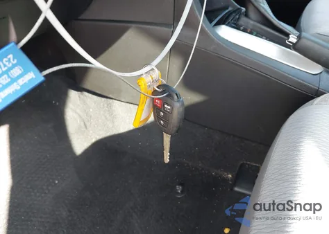 2018 Toyota Corolla Le из США, поврежденный, VIN 5YFBURHE6JP812220